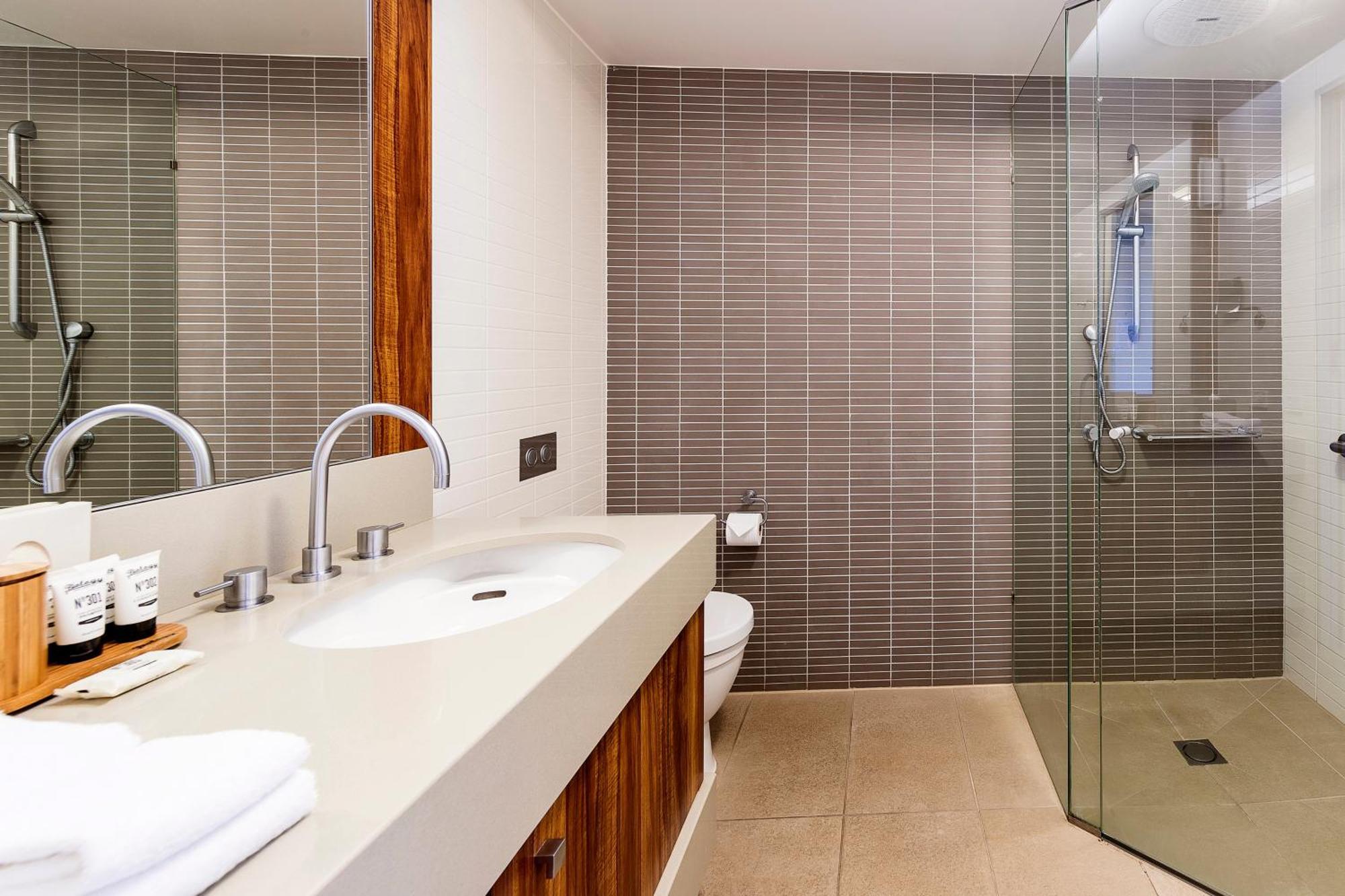 Racv Cape Schanck Resort 部屋 写真 Bathroom with shower enclosure