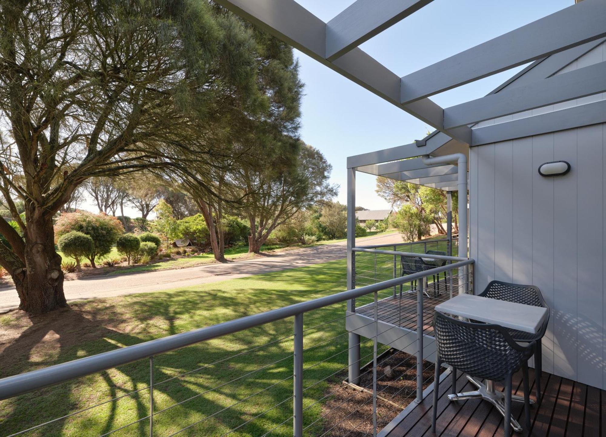 Racv Cape Schanck Resort 部屋 写真 A view of the grounds from a guest room at the hotel
