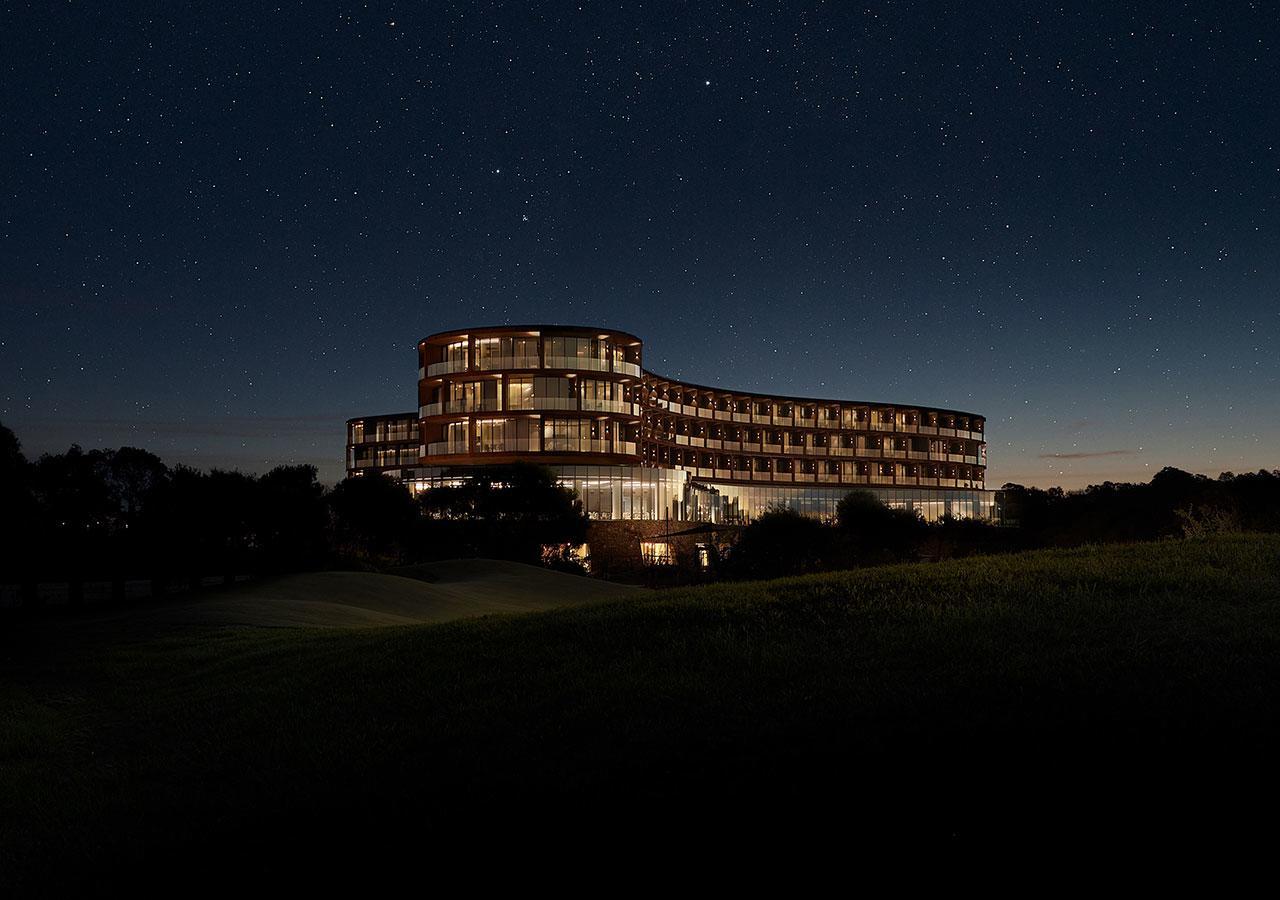 Racv Cape Schanck Resort エクステリア 写真 The hotel at night